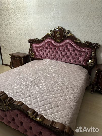 Спальный гарнитур