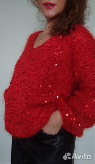 Свитер с пайетками ручная работа