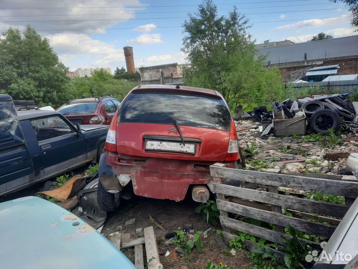 Продам по запчастям Ситроен С-3