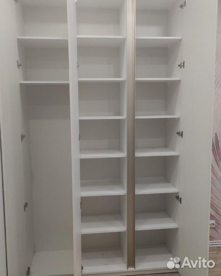 Шкаф по индивидуальным проектам в современном стиле