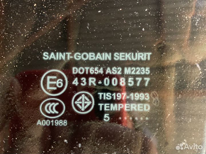 Mazda 3 bk стекло задней двери левой