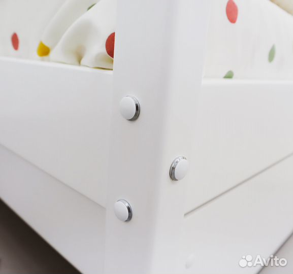 Детская кровать из массива дерева