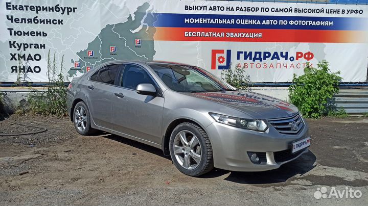 Накладка петли багажника правая Honda Accord 8 74897TL0G01. В сборе