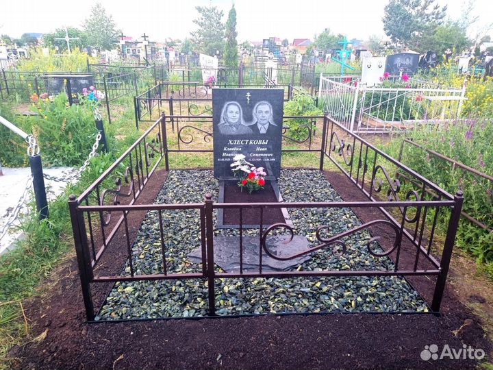 Памятники