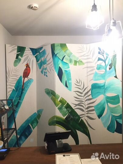 Роспись стен и меловых досок. Художник