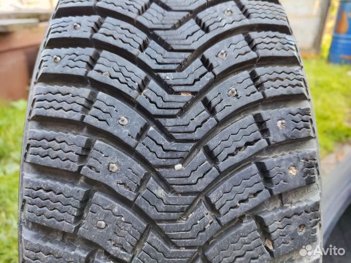 Michelin X-Ice North XIN2 215/65 R16
