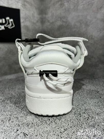 Женские кроссовки Adidas Forum Low x Bad Bunny