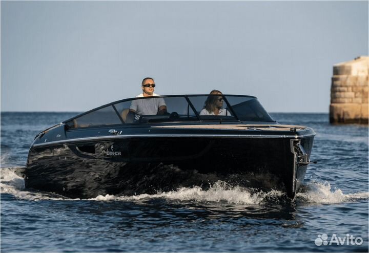 Яхта Моторная Cranchi E 26 Classic