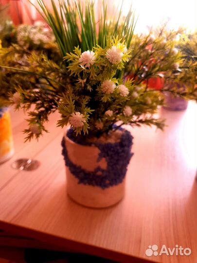 Искусственные растения в горшках