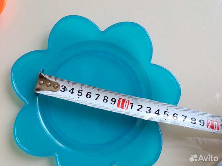 Пластиковые тарелки