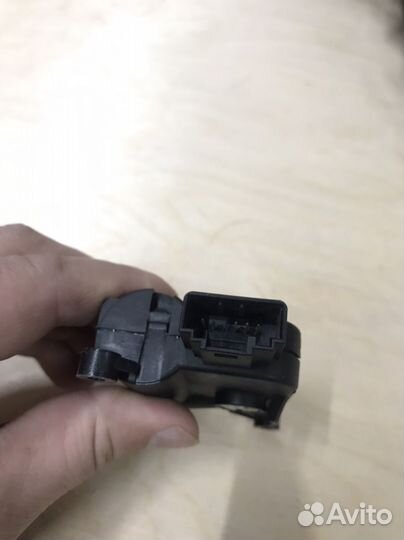 Моторчик печки 3C0907511A Skoda Superb 2