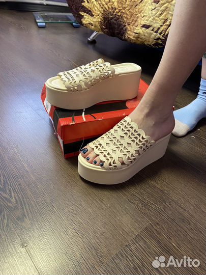 Сабо женские