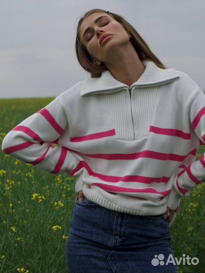 Вязаный свитер