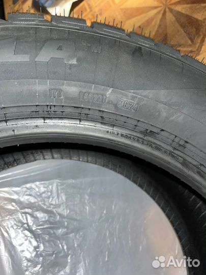 Formula Ice FR 215/60 R17 100T
