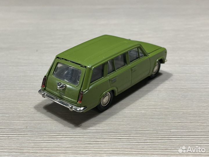 Модель 1/43 ваз 2102