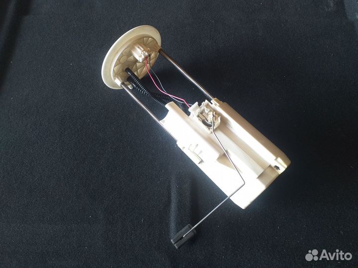 Насос топливный Toyota Land Cruiser 200 4.5 дизель