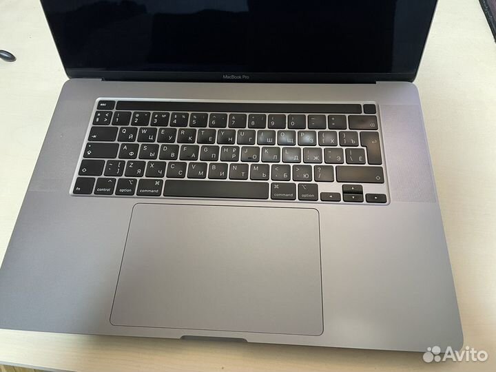 Macbook pro 16 a2141 i7