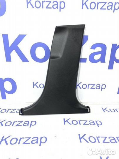 Обшивка средней стойки правая Kia Optima 3 TF