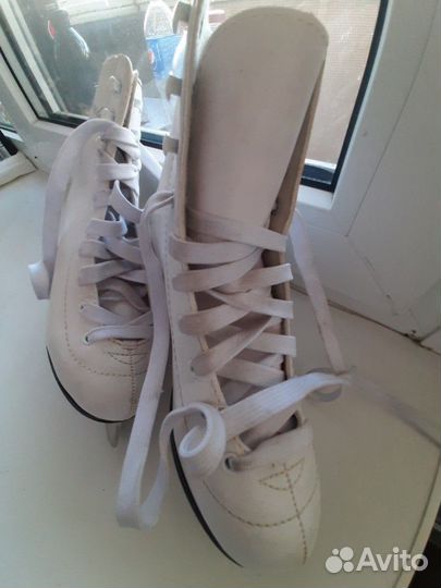 Коньки женские новые