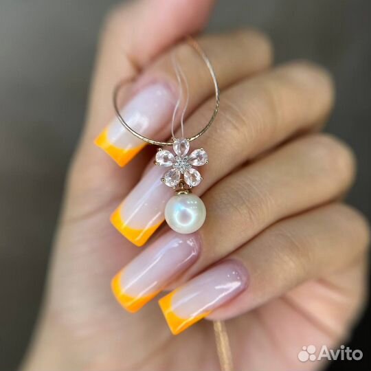 Золотая подвеска с бриллиантами и жемчугом 585