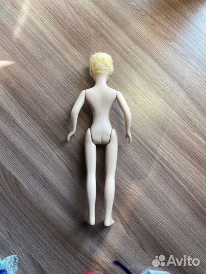 Кукла фарфоровая