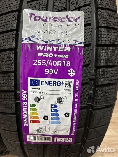 Tourador Winter Pro TSU2 255/40 R18 102V