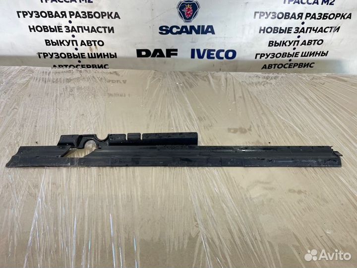 Накладка Mercedes-Benz