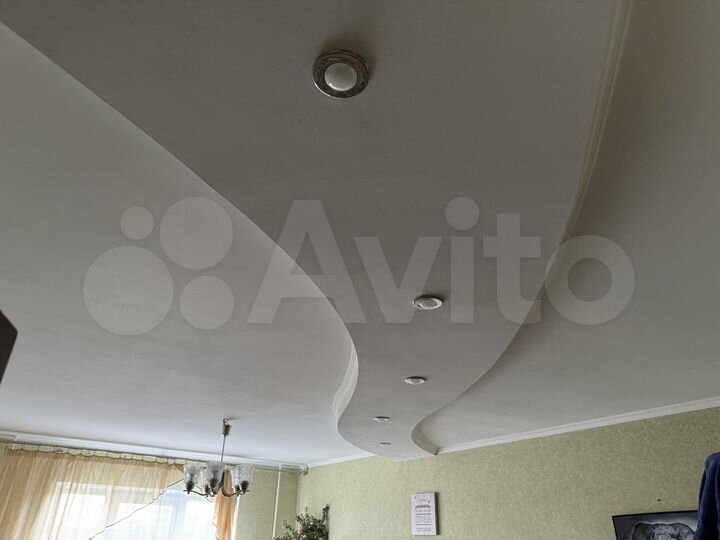 4-к. квартира, 84 м², 4/10 эт.