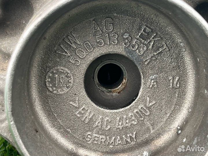 Опора амортизатора верхняя (чашка) Volkswagen 7