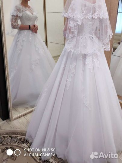 Свадебное платье