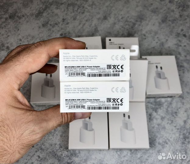Блок быстрой зарядки на iPhone 20w