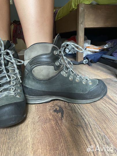 Треккинговые ботинки Scarpa nepal PRO GTX