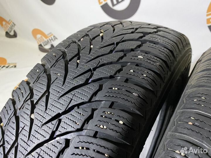 Nokian Tyres WR SUV 4 215/70 R16