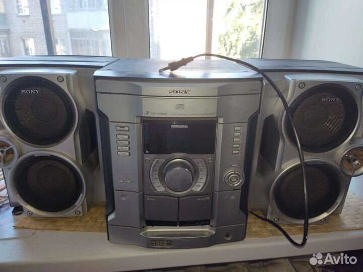 Музыкальный центр sony