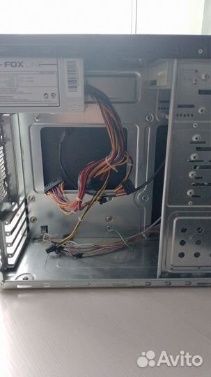 Системный блок с блоком питания и дисководом