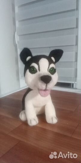 Мягкая войлочная собака игрушка ручной работы