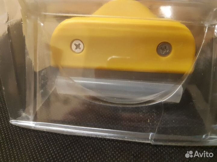 Щетка - пуходерка для кошек и собак 6.5см