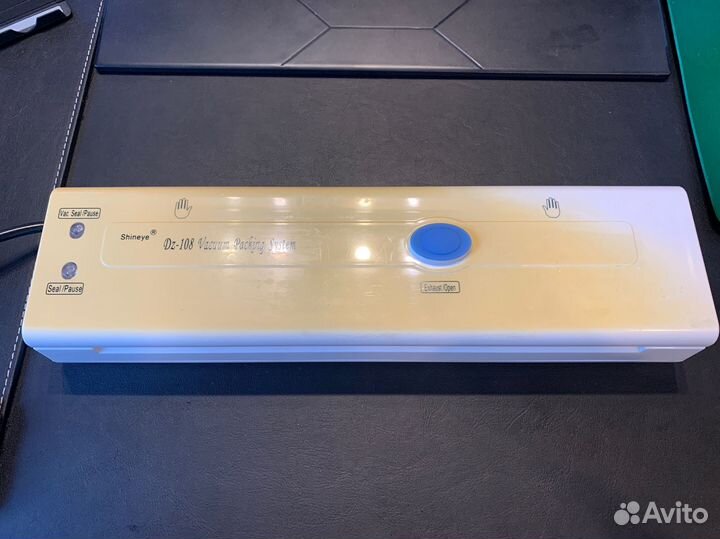 Вакуумный упаковщик DZ-108 70W