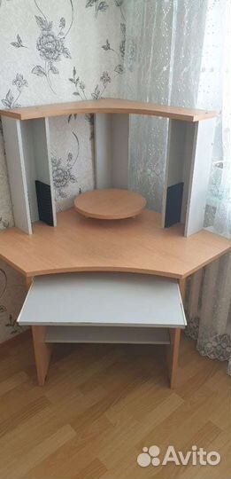 Компьютерный стол