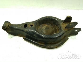 Рычаг задний нижний правый