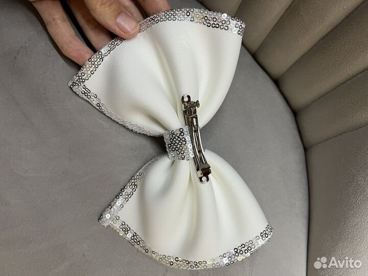 Бант на заколке