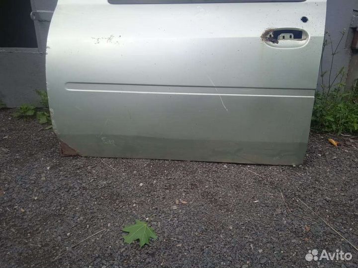 Дверь левая передняя renault 1