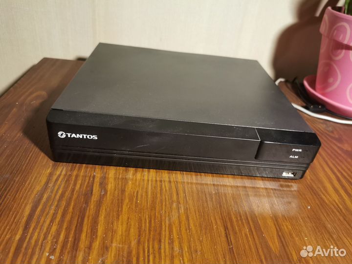 Видеорегистратор Tantos TSr-UV1615 Eco