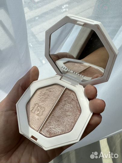 Fenty Beauty хайлайтер