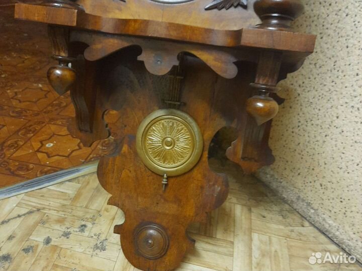 Часы настенные, старинные с боем