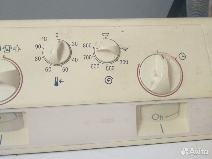 Стиральная машина с вертикальной загрузкой