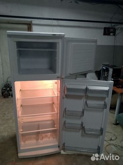 Холодильник Атлант двухкамерный