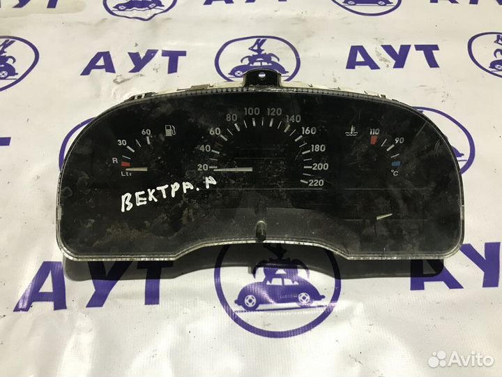 Щиток приборов Опель Вектра А