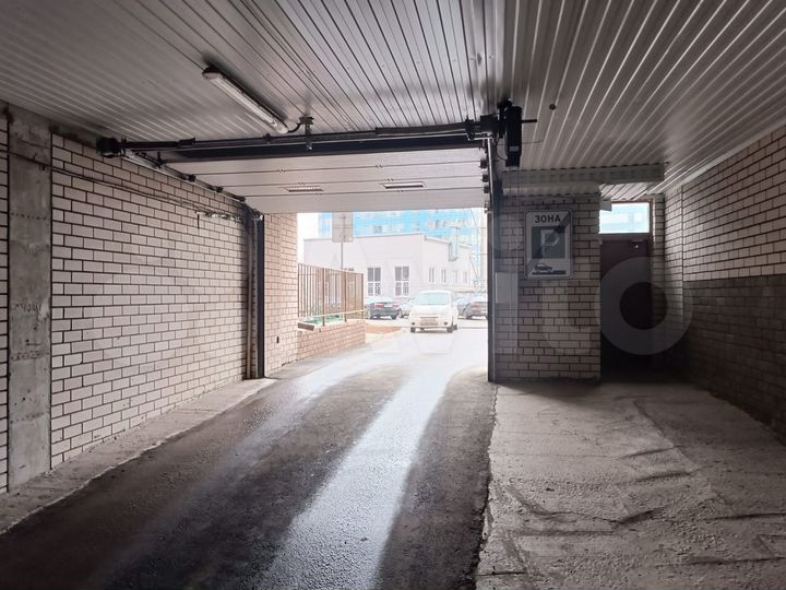 Машиноместо, 18 м²