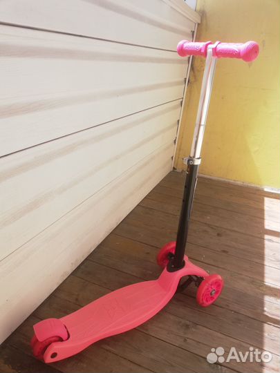 Детский самокат трёхколёсный